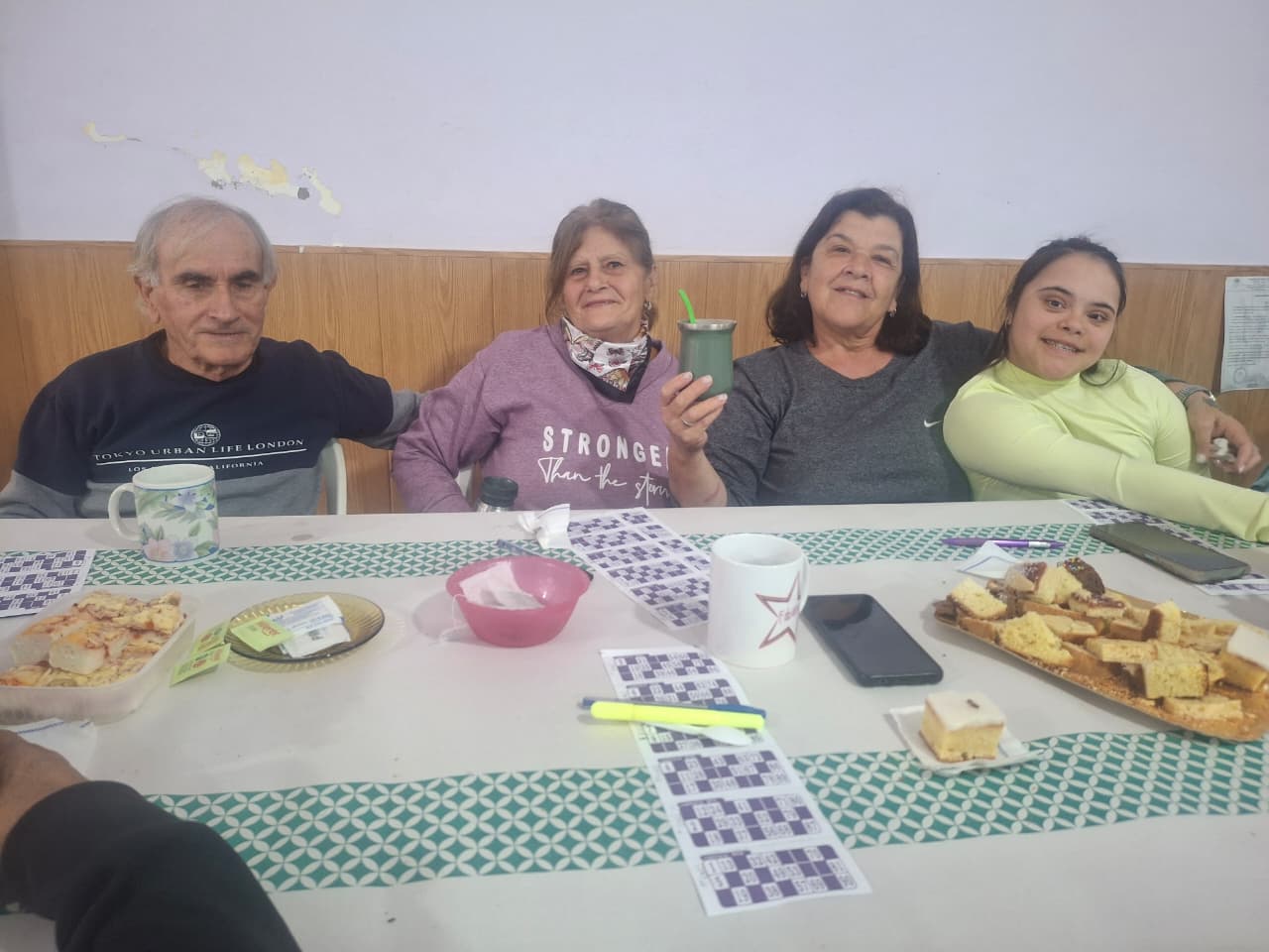 Agos y familia
